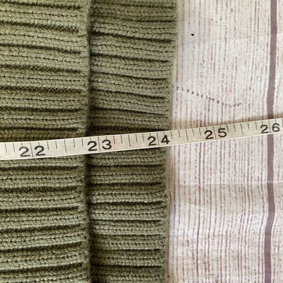 Abercrombie & Fitch women XS collared V-cut Longsleeve knit sweater brand new - Picture 9 of 9